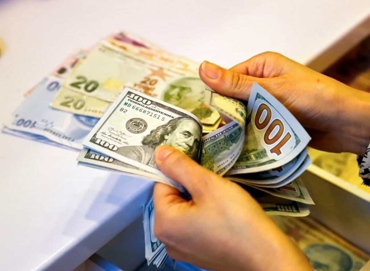  دلار در بازار آزاد امروز به کانال ۵۶ هزار تومان برگشت