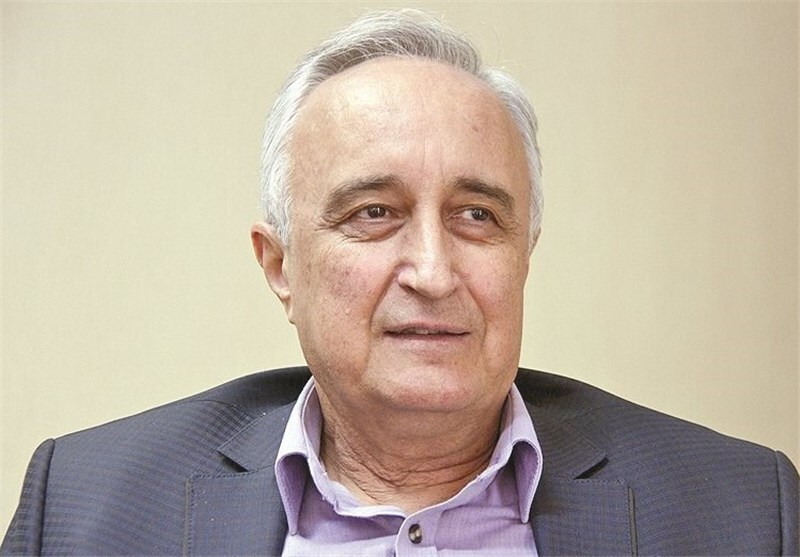 غنی نژاد: بخش اقتصادی قانون اساسی را عمدتا بنی صدر و شهید بهشتی نوشته اند؛ هر دو هم متاثر از اندیشه های چپ بودند / امام مملکت را از دست چپی ها نجات داد؛ اگر امام نبود ایران به کامبوج دوم تبدیل می شد