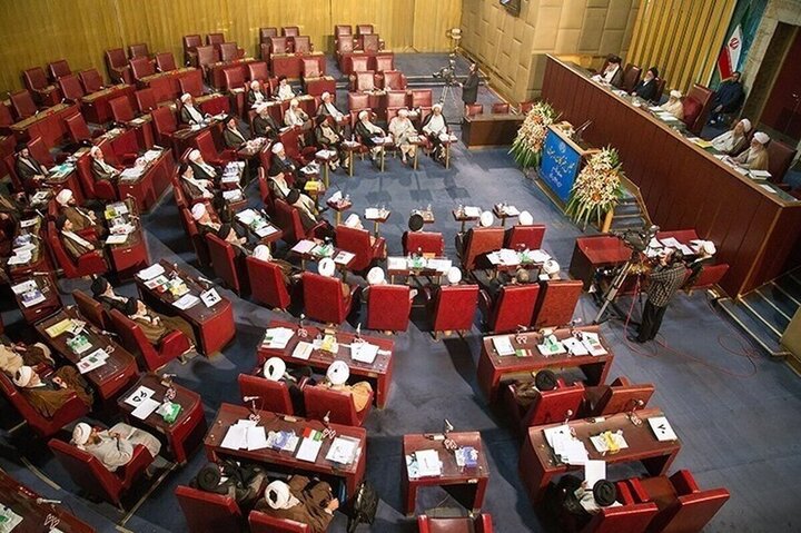 توافق جامعه روحانیت و جامعه مدرسین بر روی ۱۱ کاندیدای خبرگان /۵ کاندیدای تهران از لیست جامعتین خط خوردند +جدول