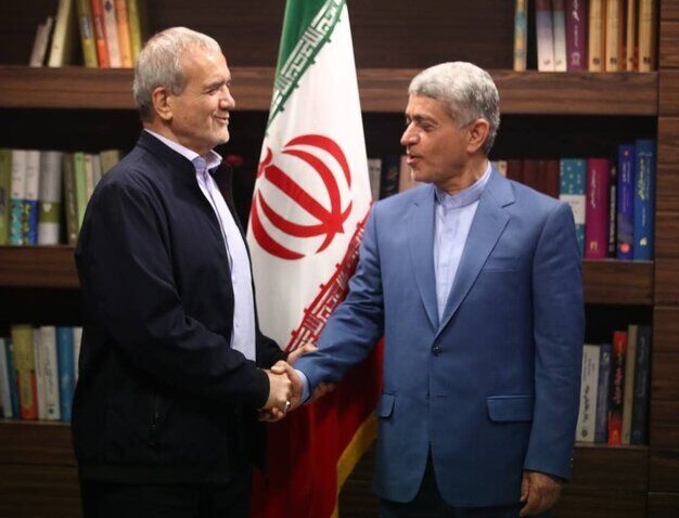  دل‌انگیزان، اقتصاددان: تنش‌زدایی و تخصص‌گرایی، دو هدف اولیه پزشکیان در اقتصاد باشد / ورود به یک فضای مذاکره جدید امید را در بازار‌ها زنده و انتظار تورمی را کنترل می‌کند