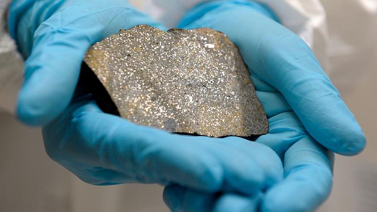  کشف اجزای شیمیایی سازنده دی‌ان‌ای در شهاب‌سنگ‌ها؛ آیا حیات از فضا به زمین آمده است؟