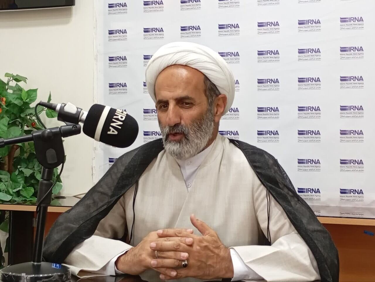 فعال اصلاح‌طلب: مردم نماینده‌ای می‌خواهند که مجلس را دکان عطاری نداند/ جوانان باید از همه بن بست‌ها نجات پیدا کنند