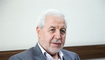  عضو حزب کارگزاران؛ آقای رئیسی بدون تعارف تصویب FATF را مطرح کنید، مجمع هم سریعا تصویب کند /روحانی اصرار کرد اما مجمع تن به تصویب این لوایح نداد