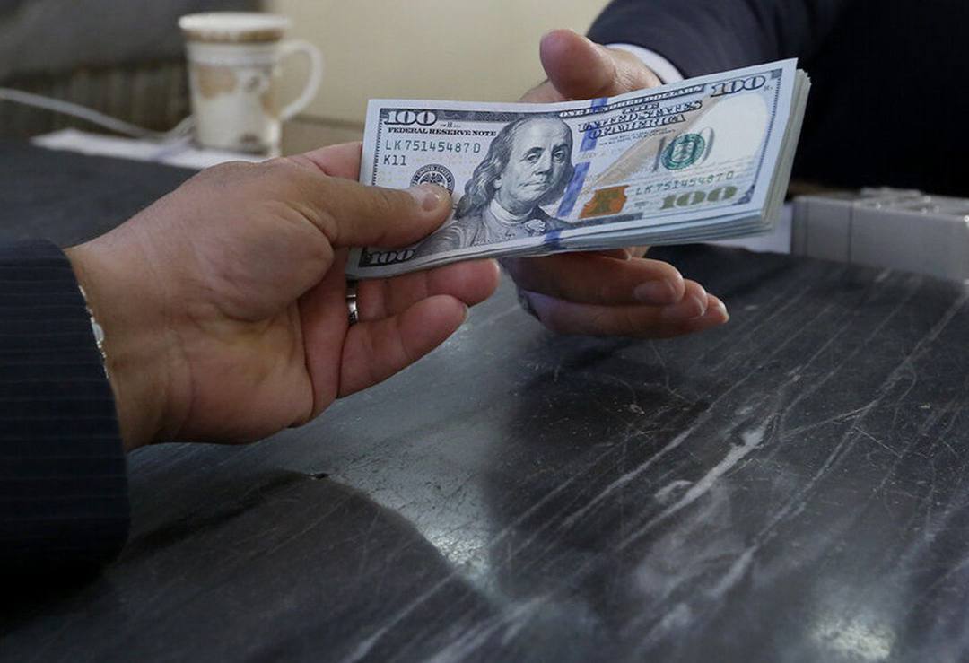  فارس: دلار آزاد ۵۸٫۵۰۰ و دلار مبادله‌ای ۴۹٫۰۲۹ تومان