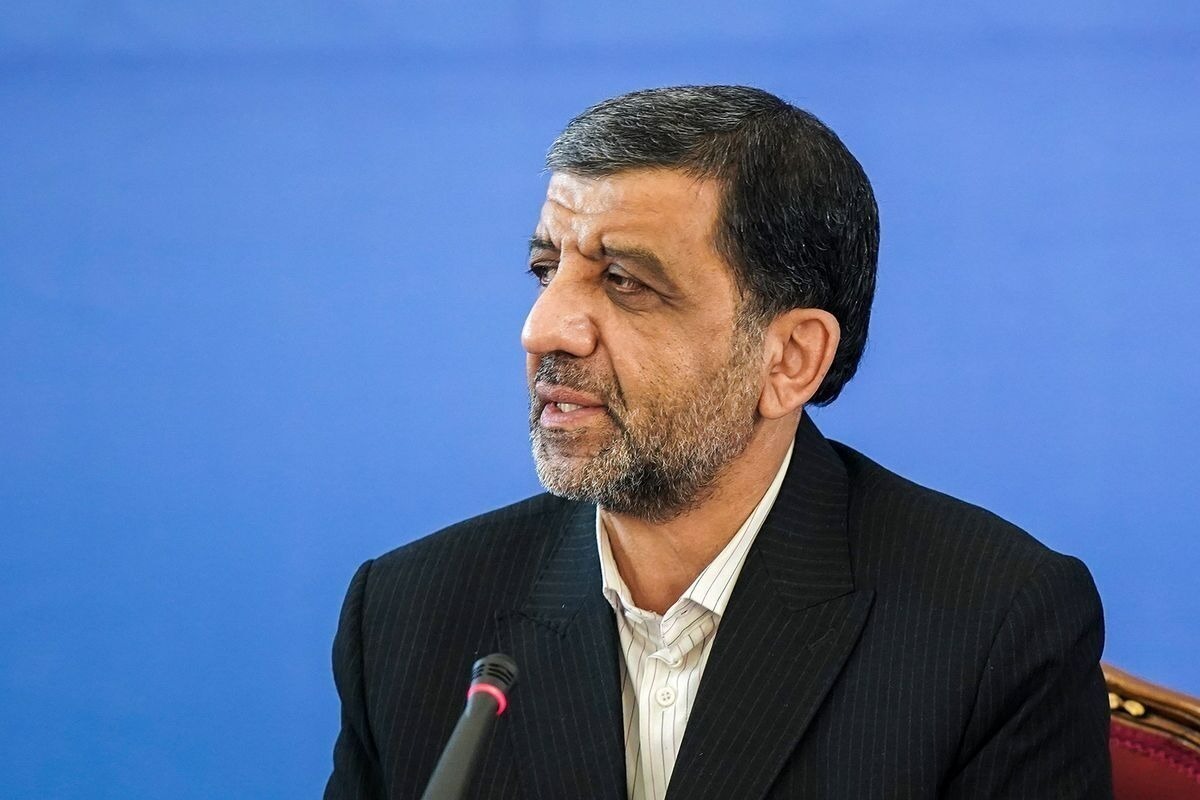  ضرغامی: کاندیدا‌ها بدون واهمه از شورای نگهبان درمورد چالش‌های کشور حرف بزنند / بگویید با بسیاری از دهه هشتادی‌ها که نه ما زبان آن‌ها را می‌فهمیم، نه آن‌ها زبان ما را، چگونه می‌خواهند حرف بزنند؟
