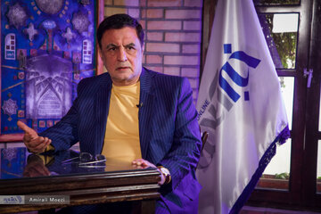  ایمانی: نه قالیباف می تواند لیست ۳۰ نفرهِ رأی‌آور ببندد نه خاتمی /بهتر است اصولگرایان به «لیست واحد» نرسند