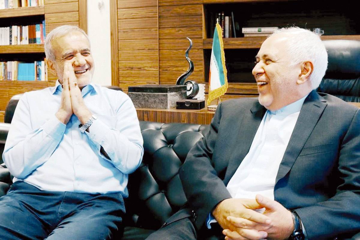  ستاد پزشکیان: ظریف در میزگرد سیاست خارجی، پزشکیان را همراهی خواهد کرد