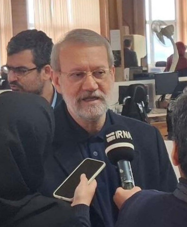 لاریجانی: کمیسیون مشترکی برای بررسی FATF تشکیل شده / آرا در مجمع تشخیص متفاوت است؛ امیدواریم نتیجه بررسی‌ها به نفع کشور باشد و به راه حل معقولی برسیم / رجال الغیب نیستم