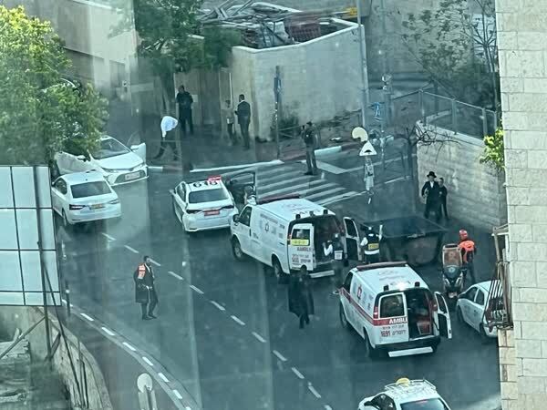  ۲ شهرک‌نشین اسرائیلی در بیت المقدس با خودرو زیر گرفته شدند رسانه‌های اسرائیلی، صبح امروز (دوشنبه)، خبر دادند چند 