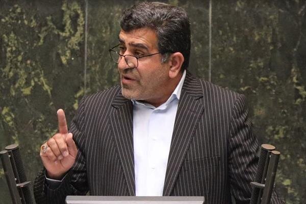  بابایی، نماینده مجلس: با ارائه لایحه، مشکل دستمزد کارگران حل نمی شود/ می‌خواهند توپ را به زمین قوای دیگری بیندازند و مجلس را با جامعه کارگری درگیر کنند