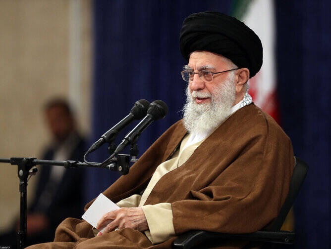 رهبر انقلاب: نتیجه انتخابات پرشور افزایش اقتدار ملی است / خواص می‌توانند برای برگزاری انتخابات پرشور نقش‌آفرین باشند 