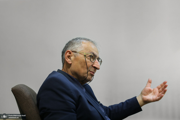  زیباکلام: یک فرد دموکراتیک در اپوزیسیون وجود ندارد