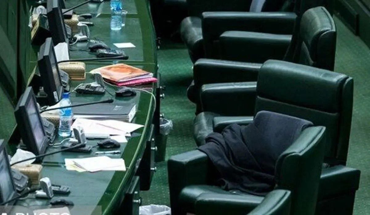 عیدی غیرقانونی مجلس یازدهم به دولت رئیسی /بودجهِ علی الحساب یعنی چه؟! /ایرادات شورای نگهبان با وجود تعطیلی مجلس برطرف شد!