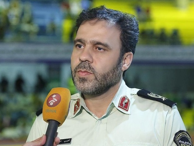  سخنگوی پلیس: از امروز گشت‌های خودرویی و پیاده برای برخورد با کسانی که پوشش خارج از عرف دارند، در سراسر کشور مستقر می‌شوند / در صورت عدم تمکین از دستور پلیس، افراد به دستگاه قضایی معرفی خواهند شد