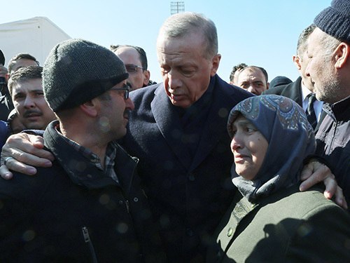 اردوغان: ظرف یک‌سال در ده استان زلزله‌زده خانه‌های جدید احداث می‌کنیم
