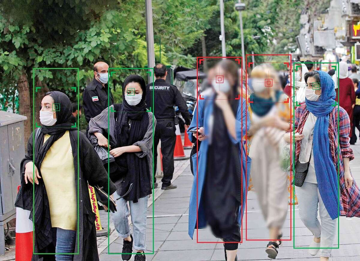  مجازات خاصی برای سلبریتی ها و مجازات سنگین برای کشف حجاب سازمان یافته ایراد شورای نگهبان به سامانه چهره نگاری در لایحه عفاف و حجاب از زبان عضو کمیسیون ویژه /این لایحه، طرح نور را تقویت می کند