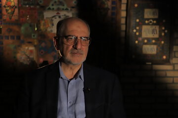  ایران در محاصره‌ی کریدورها/ چرا همه ایران را دور می‌زنند؟ انصاری: ما از فرصت کریدورها محروم شدیم/ دولت باید تصمیم بگیرد که می‌خواهد در منطقه مشارکت کند یا خیر