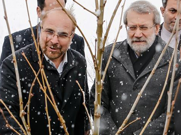 چرا لاریجانی را بخاطر دخترش ردصلاحیت می کنند اما قالیباف به خاطر پسرش ردصلاحیت نشد؟