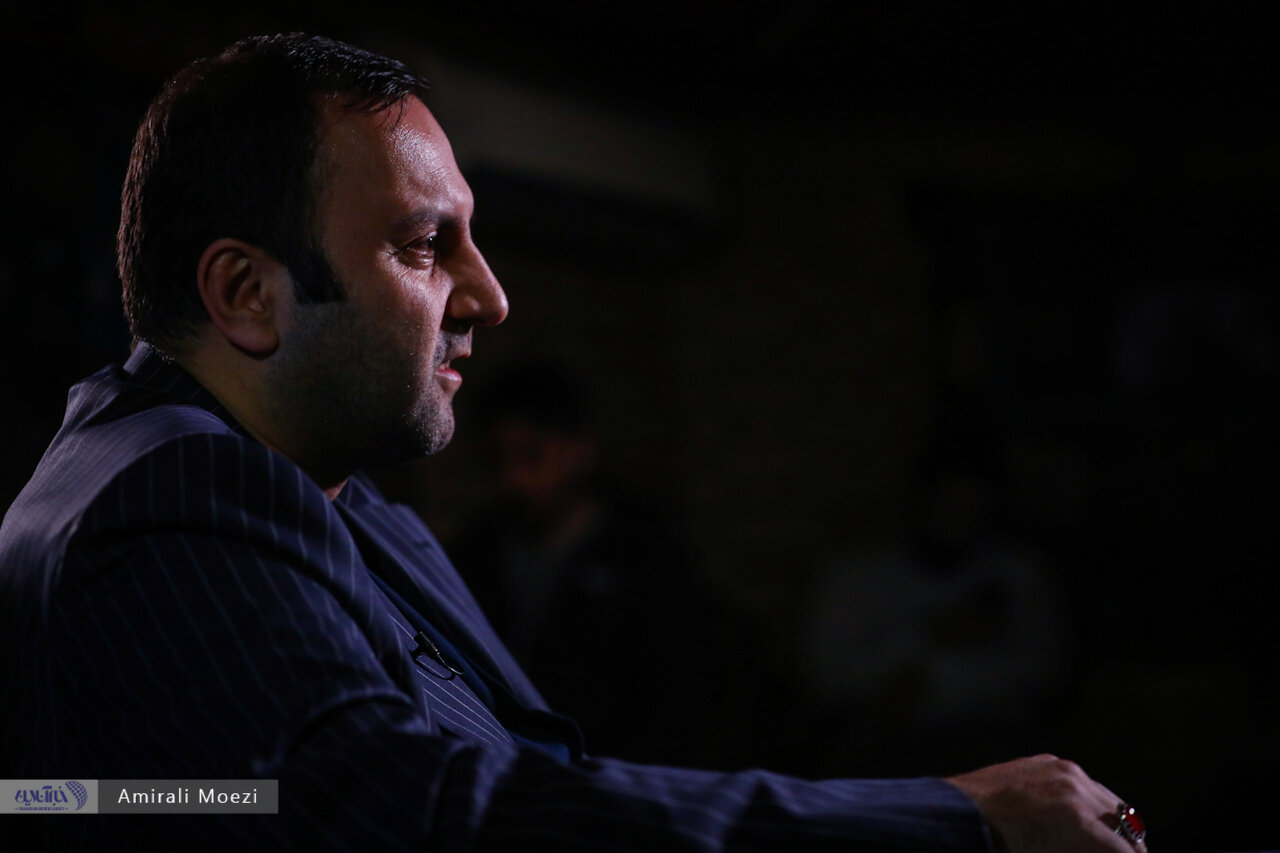 کنایه‌های تند پیرهادی به لیست شانا و پایداری /سفارش رهبری برای انتخاب اصلح‌، ذینفعان انتخاباتی را بایکوت کرد/فهرست‌ها بدون اعتماد مردم خاصیتی ندارند