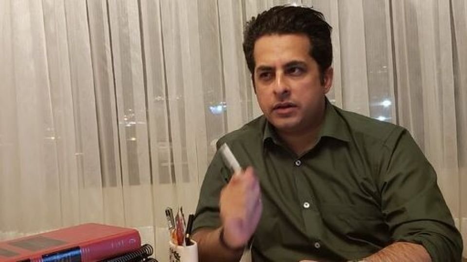  رضا نصری: هر وقت یک صدم ظریف در دل نخست‌وزیر اسرائیل هراس انداختید، آن وقت بخاطر سخنرانی‌اش در مورد اسرائیل و فلسطین، لب به ناسزا باز کنید