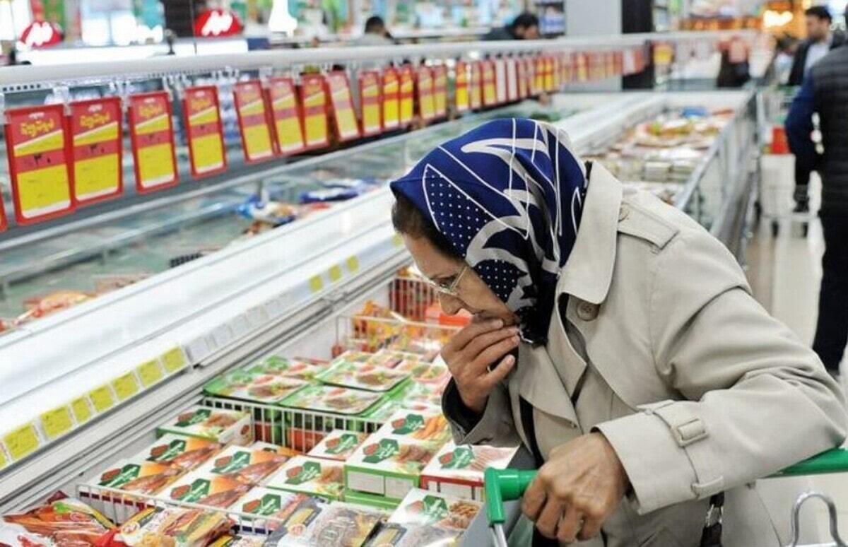 مرکز آمار: با افزایش ۰.۴ واحد درصد، تورم نقطه به نقطه خانوار‌های کشور به ۳۹.۸ درصد رسید / افزایش تورم ماهانه برای گروه‌های عمده «خوراکیها، آشامیدنی‌ها و دخانیات»، از ۱.۲ درصد به ۲.۶ درصد 