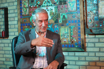  کفاشیان: حوزه‌ی ارزی ایران با فرمان سیاست اداره می‌شود ورشکستگی تاجران زمان پذیرش قطعنامه واقعی بود/ سیاست‌های ارزی ایران چگونه دوبی و ترکیه را آباد کرد؟