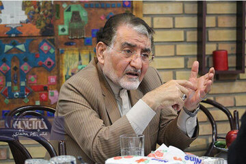  آل اسحاق، وزیر اسبق بازرگانی: وزارت بازرگانی زودتر از این‌ها باید تشکیل می‌شد/ نابسامانی بازار خودرو ریشه در نبود وزارت بازرگانی دارد