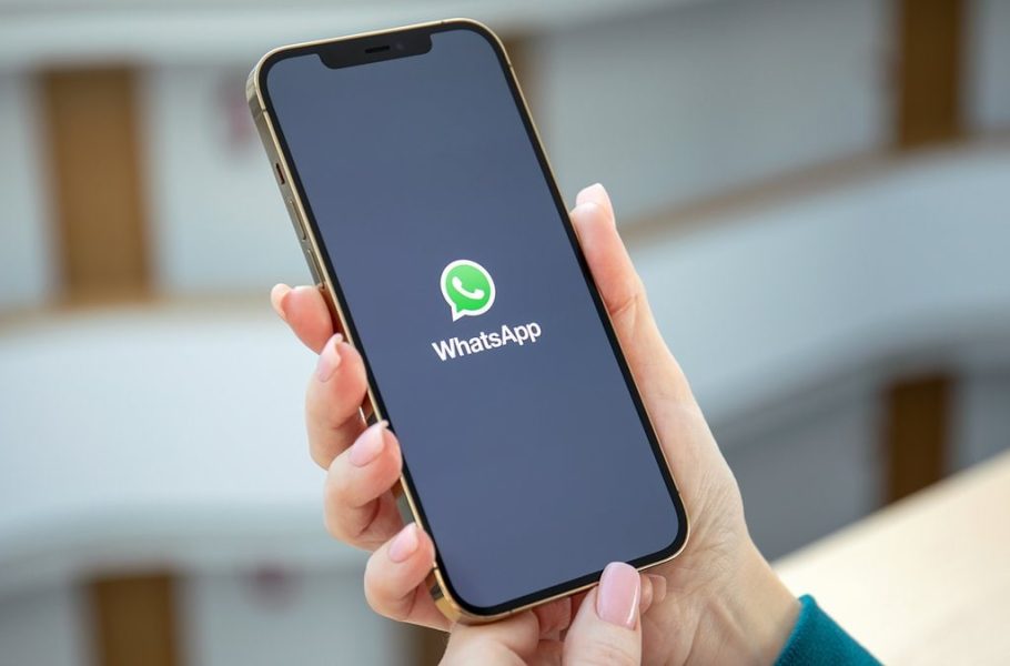  واتس‌اپ نمایش استاتوس‌ها در صفحه چت را آزمایش می‌کند