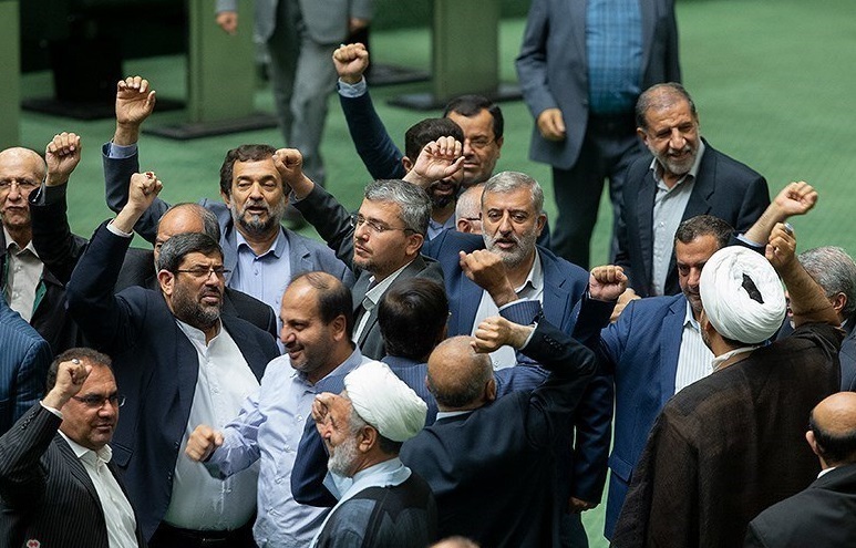 روابط عمومی مجلس: با تکرار عبارت سراسر دروغ حقوق ۱۰۰ میلیونی نمایندگان، تلاش کردند مجلس انقلابی را تخریب کنند