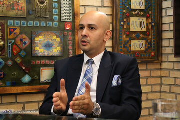  پیمان مولوی: کدام کشورهای منطقه دوست ندارند ایران رشد کند؟/ برنامه‌های توسعه شبیه انشاء است/ ذینفعان تحریم هم در ایران هستند هم در آمریکا