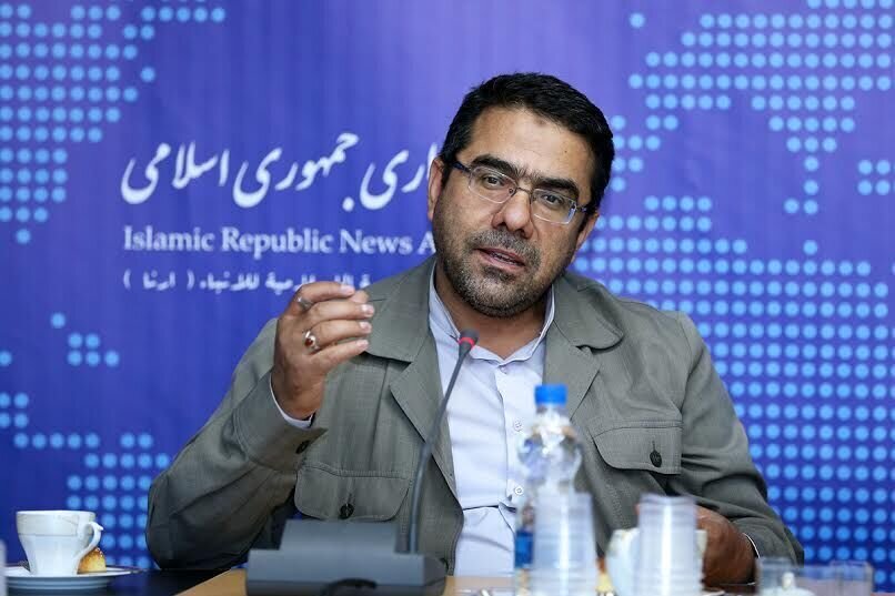 شورای وحدت در تهران و سایر حوزه‌ها لیست می‌دهد/نامزدها برای مرحله دوم برنامه ارائه دهند