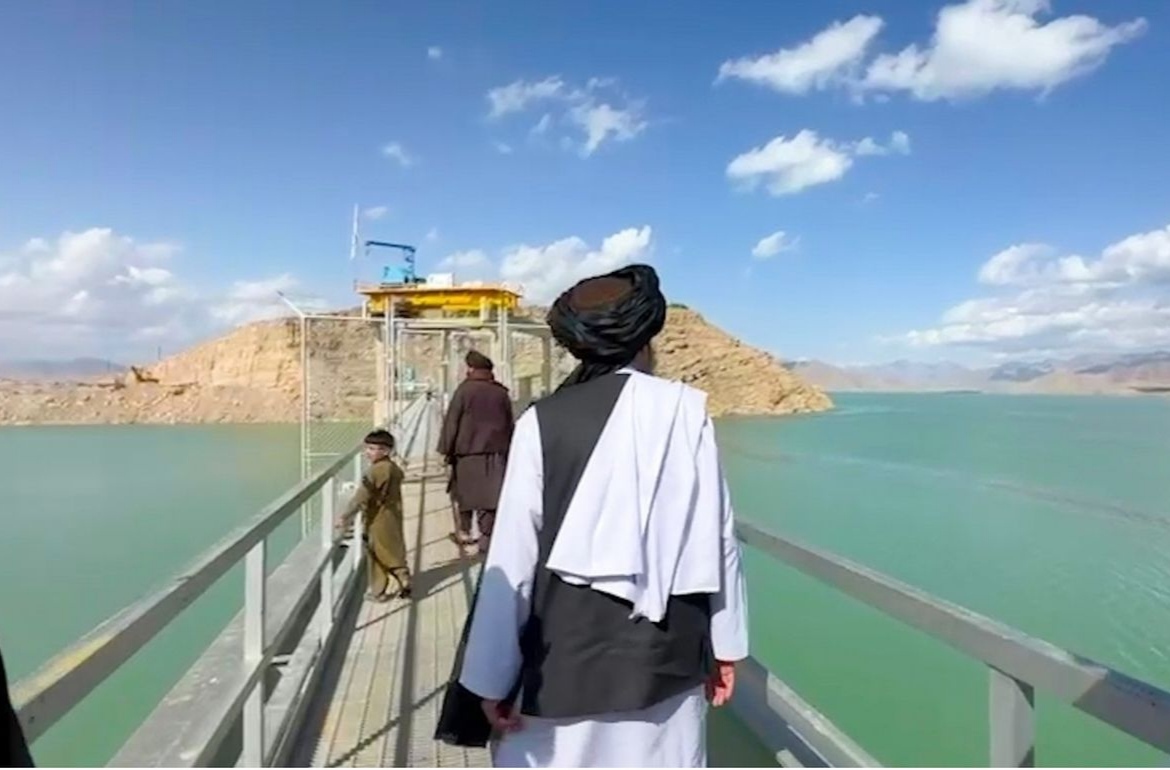  سفیر پیشین ایران در کابل: سدی که در افغانستان بر روی هریررود ساخته شده، با پول هند و تامین سیمان و مهندسی از جانب ایران بوده / «آب» اهرم فشار اسرائیل و آمریکا علیه ایران است؛ طالبان هم‌ عامل آنهاست