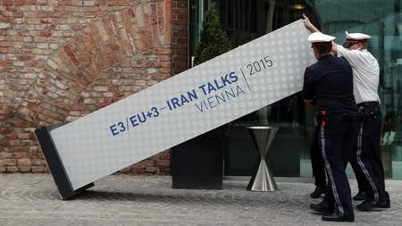 اندیشکده آمریکایی کوئینسی گزارش داد؛ ۱۶ صفحه توصیه ائتلاف نئوکان‌ها به ترامپ: اسنپک بک را علیه ایران کلید بزنید، نیرو‌های آمریکایی را در خاورمیانه حفظ کنید و تهران را همچنان دشمن شماره یک بدانید