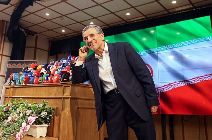 از احمدی نژاد ۸۴ تا احمدی نژاد ۱۴۰۳ محمود احمدی نژاد؛ دکترای دور برگردان با «هیاهوی خیابانی» آمد /سومین ردصلاحیت در انتظار اوست؟