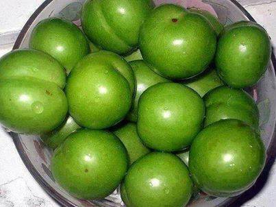 گوجه سبز آنالیا در بازار تجریش/ ۵۰ درصد گوجه ایرانی را سرما زد 