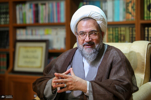 آیت‌الله علیدوست: برخی تصور می‌کنند چون هدف مقدسی دنبال می‌کنند مجازند هر کاری انجام دهند/ هر انقلابی ریزش‌ها و رویش‌هایی دارد