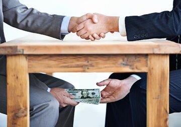 تفاوت «خودی و غیرخودی» در مبارزه با فساد / ریشه تفکیک سیاسی مجرمان کجاست؟