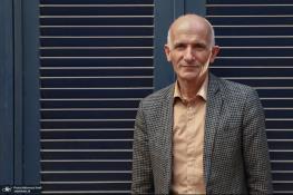  مقصود فراستخواه:اصلی‌ترین عامل دفع ایرانیان از این سرزمین، هم‌زمان نبودن سیستم حکمرانی با جامعه است/ مهاجرت افراد تحصیل‌کرده سالانه 50 میلیارد دلار ضرر دارد