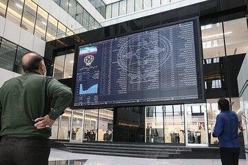 سود سرمایه‌گذاری در بورس چقدر بود؟/ فراز و فرود بازار سهام در نیمه اول سال