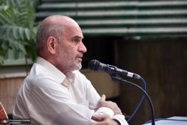 فرشاد مومنی: حقایق را تحریف نکنید، ملت از فرط خوشی انقلاب نکرد / بعد از انقلاب، سلطنت طلبان از سخت گیریهایی که بر روشنفکران می کردند پشیمان شدند اما دیر بود