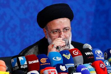  خبرگزاری همسوی دولت سخنان رییسی درباره‌ی پول‌های بلوکه شده را برداشت/ ایران پول بلوکه شده ندارد؟ مورد عجیب پول‌های بلوکه شده/ چرا رییس‌جمهور مجبور شد بلافاصله سخنانش را اصلاح کند؟