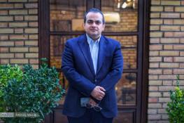  سیامک قاسمی: زندگی در ایران مانند راه رفتن روی تردمیل است/ آیا ایران در آستانه ابرتورم قرار دارد؟