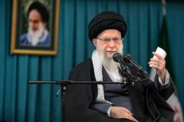 مقام معظم رهبری: نامه رئیس جمهور آمریکا به من نرسیده / می گویند نداشتن اعتماد مانع مذاکره نیست؛ این اشتباه است / وقتی می دانیم به آنچه متعهد شده، عمل نمی کند، چه مذاکره ای؟