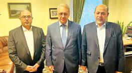  پوتین بین فلسطین و اسرائیل میانجی‌گری می‌کند ضیافت از پیش تعیین‌نشده پوتین برای حماس
