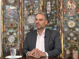 آقای جلیلی! جهت تنویر افکار عمومی، ریز هزینه‌های تبلیغاتی و منابع تامین کننده آن را اعلام کنید