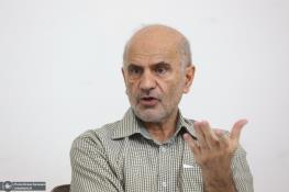 فرشاد مومنی: روشنفکران رها نکنند، بسته اصلاحی ما از کره های دیگر نمی آید! با فریبکاری دنبال رها سازی قیمت ها هستند / اصلاحات با یکدست سازی حکومت اتفاق نمی افتد / هنرمندان به کمک کارشناسان بیایند