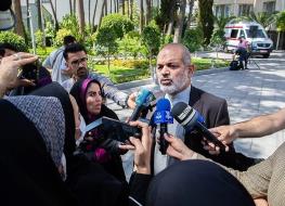 واکنش وزیر کشور به اظهارات پزشکیان: یکی از نامزدها گفت استانداران، فرمانداران، بخشداران و دولت دنبال این هستند که کاندیدای خاصی رای بیارد؛ این خلاف واقع است