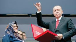  ترک‌ها همچنان در حوزه اقتصاد به اردوغان اعتماد دارند عشق مردم به کلیددار تورم 