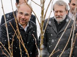 چرا لاریجانی را بخاطر دخترش ردصلاحیت می کنند اما قالیباف به خاطر پسرش ردصلاحیت نشد؟