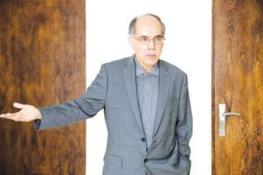  کوروش احمدی، دیپلمات بازنشسته: در مبارزه با تروریسم فرامرزی راهی جز صبوری استراتژیک نداریم/ کشورها در برابر تعرض به حاکمیت ملی خود بی تفاوت نمی مانند